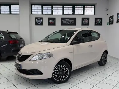 Gebraucht Lancia Ypsilon Gold 69 PS (50 kW) 2018 Beige Kleinwagen