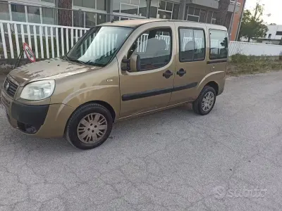 Usata Fiat Doblò 120 CV (88 kW) 2007 Monovolume