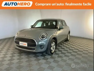 Usata Mini ONE 102 CV (75 kW) 2021 Grigio Utilitaria