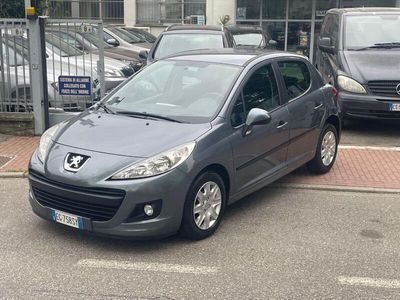 usata Peugeot 207 2075p 1.4 hdi XS c/esp OK NEOPATENTATI