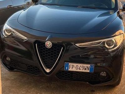 Usata Alfa Romeo Stelvio 160 CV (117 kW) 2018 Nero SUV