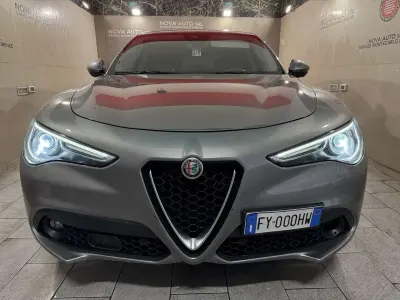 Usata Alfa Romeo Stelvio Tech Edition 160 CV (117 kW) 2019 Grigio SUV