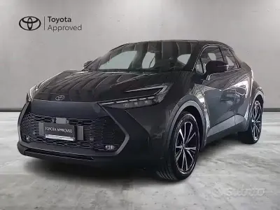 Usata Toyota C-HR Trend 197 CV (144 kW) 2024 Grigio SUV