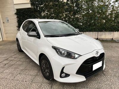 usata Toyota Yaris 1.0 5 porte Retrocamera