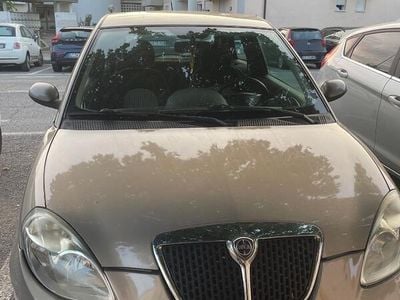 Usata Lancia Ypsilon 60 CV (44 kW) 2008 Oro Utilitaria