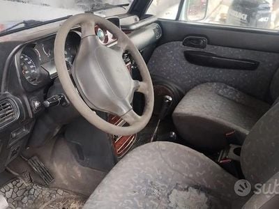 Usata Hyundai Galloper 100 CV (73 kW) 2003 Grigio SUV