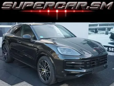 Usata Porsche Cayenne E-Hybrid 470 CV (345 kW) 2025 Nero SUV