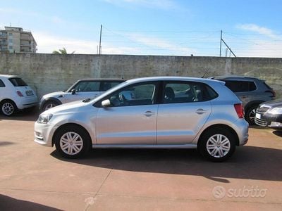 Usata VW Polo Comfortline 74 CV (54 kW) 2016 Grigio Berlina