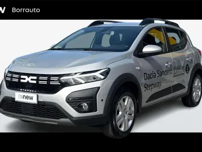 Usata Dacia Sandero Expression 101 CV (74 kW) 2024 Grigio Berlina
