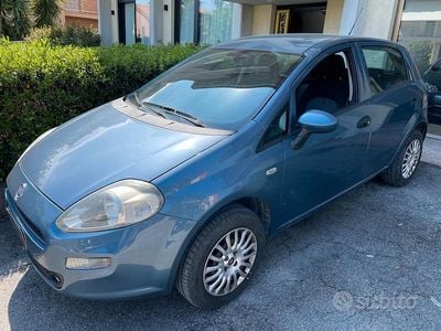 Usata Fiat Punto Street 77 CV (56 kW) 2017 Blu Utilitaria
