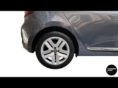 Usata Renault Clio Intens 130 CV (95 kW) 2021 Grigio scuro Utilitaria