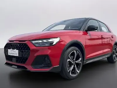 Usata Audi A1 Ambiente 150 CV (110 kW) 2024 8t rosso corallo SUV