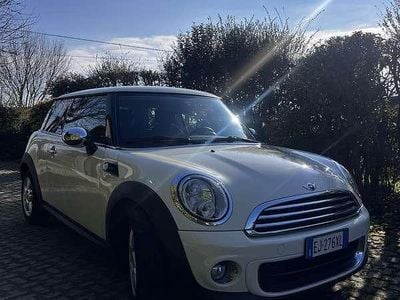 Usata Mini ONE 75 CV (55 kW) 2011 Beige Utilitaria