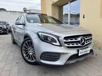 Usata Mercedes GLA200 Premium 136 CV (100 kW) 2017 Argento SUV