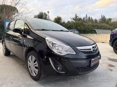 Usado Opel Corsa 86 HP (63 kW) 2013 Preto Citadino