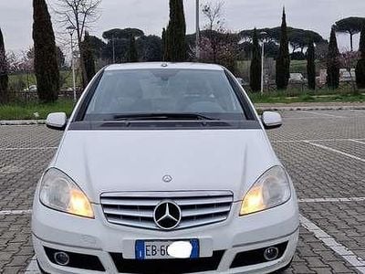 Usata Mercedes 180 Avantgarde 109 CV (80 kW) 2010 Bianco Berlina