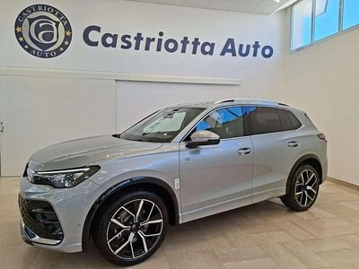 Nuova VW Tiguan R-line Plus 150 CV (110 kW) 2025 Grigio SUV