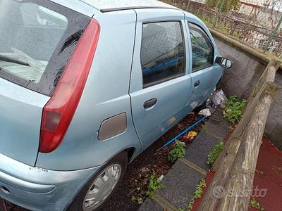 Usata 2002 Fiat Punto Berlina | 1500 €