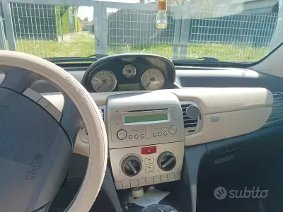 Usata Lancia Ypsilon 80 CV (58 kW) 2008 Grigio Utilitaria