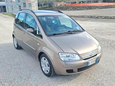 Usata Fiat Idea 90 CV (66 kW) 2007 Grigio Monovolume