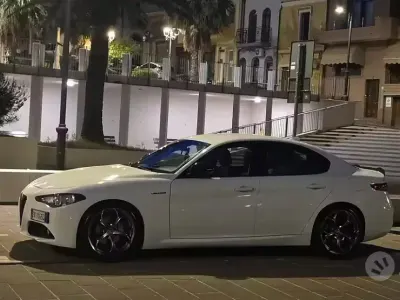 Usata Alfa Romeo Giulia 180 CV (132 kW) 2017 Bianco Berlina