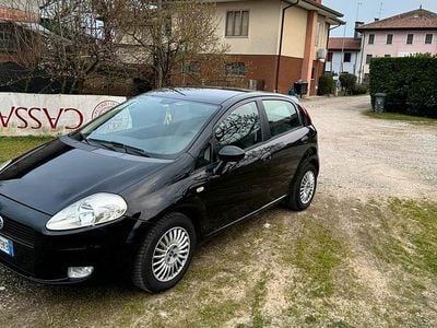 Usata Fiat Grande Punto Dynamic 95 CV (69 kW) 2006 Nero Utilitaria
