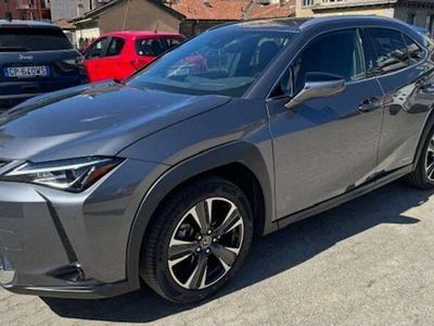 Lexus UX 250h