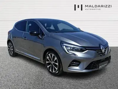 Usata Renault Clio V Techno 101 CV (74 kW) 2023 Grigio Utilitaria