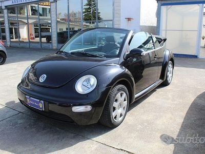 Usata VW New Beetle 102 CV (75 kW) 2005 Nero Utilitaria