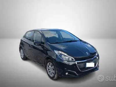 Gebraucht Peugeot 208 Active 82 PS (60 kW) 2015 Blau Kleinwagen