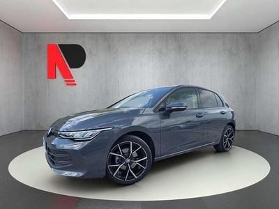 Usata VW Golf VIII Life 116 CV (85 kW) 2025 Grigio Berlina