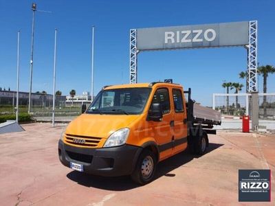 usata Iveco 35.12 Daily Telaio2.3 Hpi PM-RG Cabinato del 2008 usata a Surano