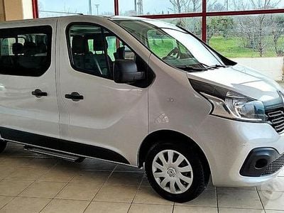 Usata Renault Trafic 115 CV (84 kW) 2015 Grigio Monovolume