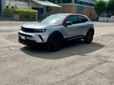 Usata Opel Mokka GS Line 101 CV (74 kW) 2023 Grigio SUV