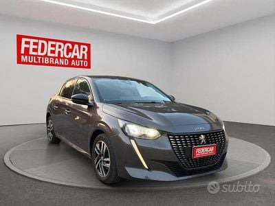 Begagnad Peugeot 208 Allure 101 HK (74 kW) 2022 Grå Halvkombi