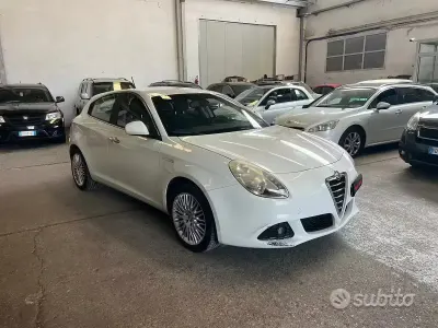 Usata Alfa Romeo Giulietta 170 CV (125 kW) 2011 Bianco Utilitaria