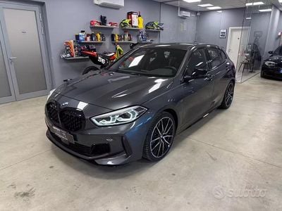 Usata BMW M135 Comfort Edition 306 CV (225 kW) 2020 Grigio Utilitaria