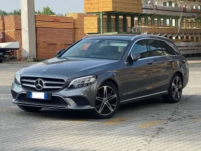 Usata Mercedes C180 122 CV (89 kW) 2019 Grigio Station wagon