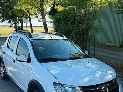 Usata Dacia Sandero 75 CV (55 kW) 2014 Bianco Utilitaria