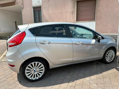 Usata Ford Fiesta 2009 Grigio Utilitaria