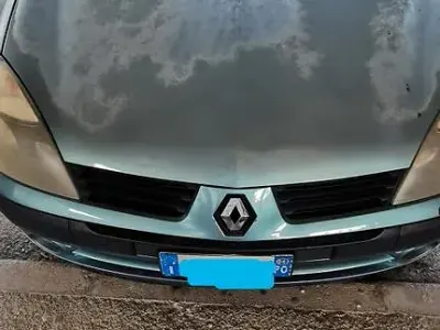 Usata Renault Clio 78 CV (57 kW) 2004 Bluazzurro Utilitaria