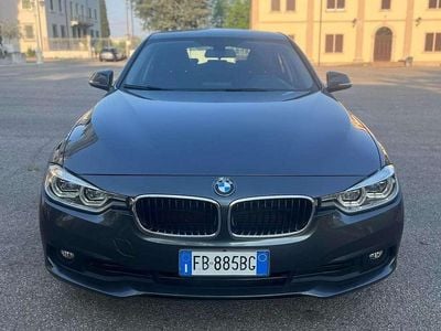 Usata BMW 318 Comfort Edition 150 CV (110 kW) 2015 Grigio Station wagon