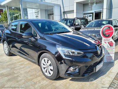 Usata Renault Clio V Business 100 CV (73 kW) 2021 Nero Berlina