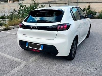 Usata Peugeot 208 75 CV (55 kW) 2022 Bianco Utilitaria