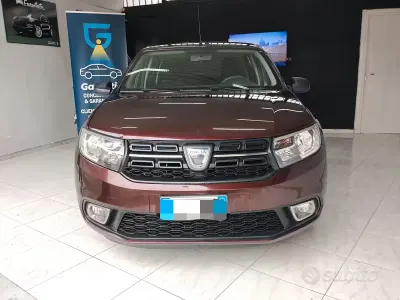 Usata Dacia Sandero 90 CV (66 kW) 2017 Marrone Berlina