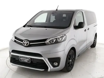 Gebraucht Toyota Proace Verso Edition 177 PS (130 kW) 2021 Grau Kombi