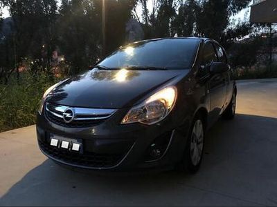 usata Opel Corsa 1.2 benzina e gpl Neopatentati