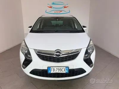 Usata Opel Zafira Tourer Cosmo 136 CV (100 kW) 2015 Bianco Monovolume