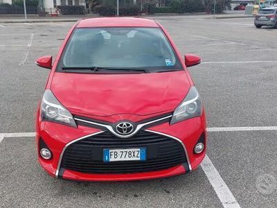 usata Toyota Yaris 3ª serie - 2016