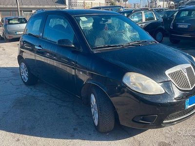 Usata Lancia Ypsilon 78 CV (57 kW) 2009 Nero Utilitaria